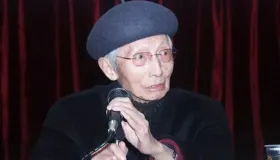 国医大师裘沛然脱发妙方：滋养肾精，重焕乌发光彩