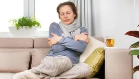 纯牛奶冷藏好还是常温 牛奶冰冻过了还能喝吗