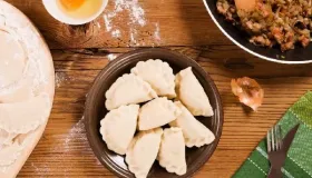 速冻饺子煮了皮还是白