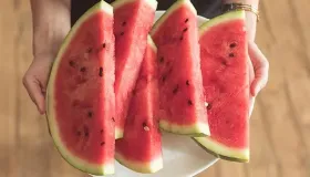 西瓜的功效与营养价值 西瓜的禁忌是什么