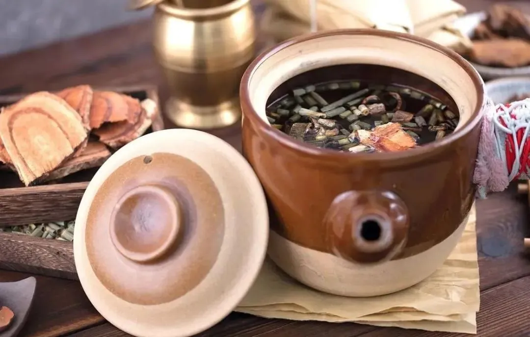 从中医视角看脱发：血虚脱发的成因与调理插图1