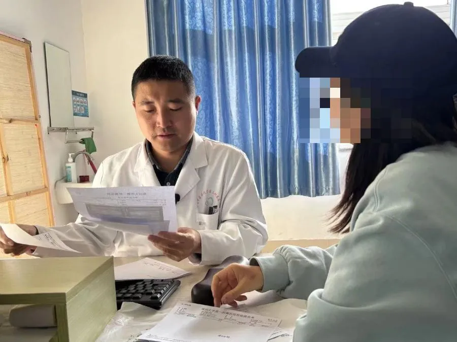 国医大师裘沛然脱发妙方：滋养肾精，重焕乌发光彩插图2