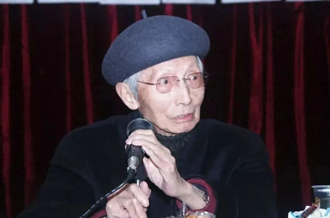 国医大师裘沛然脱发妙方：滋养肾精，重焕乌发光彩插图