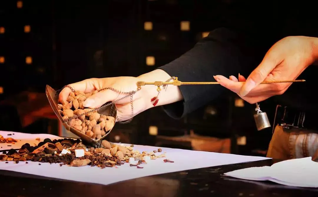 中医热潮下的学习之道:从医道入手,开启中医学习之门插图1 中医热潮下的学习之道:从医道入手,开启中医学习之门插图1