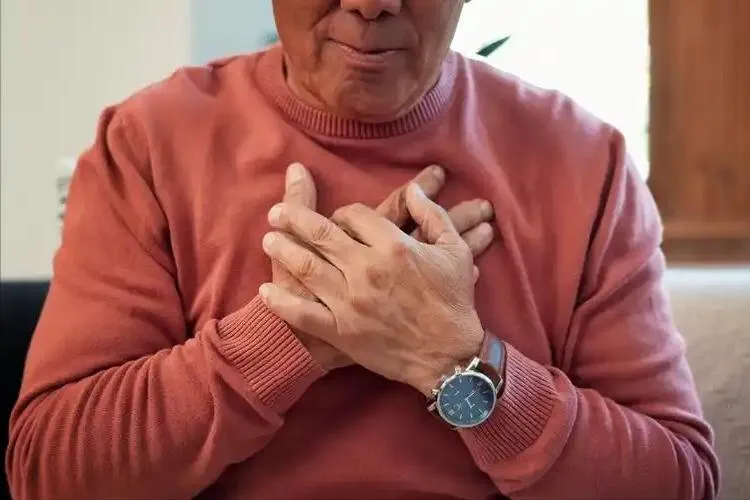 冬季冠心病防护：避开这些高危行为，守护心血管健康插图7