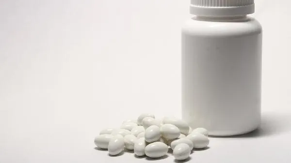 维生素开瓶后能放多久 维生素过期了怎么利用插图1