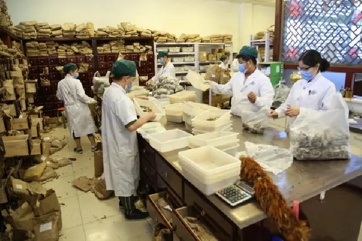 降压药也有“黑名单”？长期服用这些药的危害，你不可不知！插图