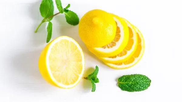 蜂蜜柠檬水用什么蜂蜜比较好 槐花蜜、枣花蜜、紫云英等插图1