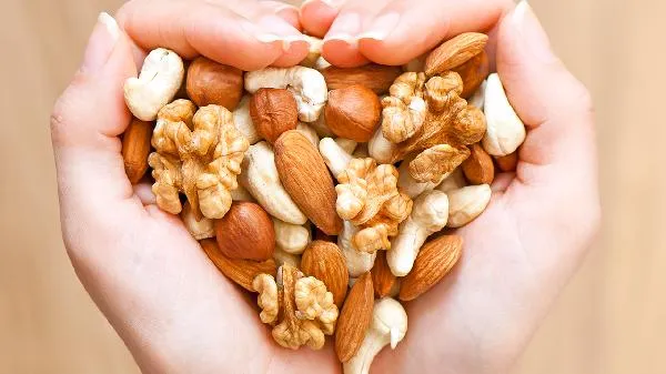 核桃外面的青皮有什么药用价值插图2