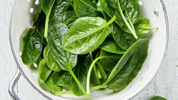 怎样去掉菠菜的涩味儿窍门插图2