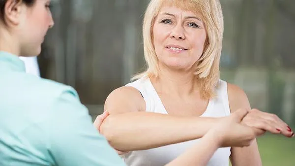 脖子粗是什么原因插图1