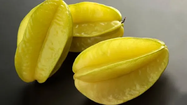 杨桃绿色的可以吃吗 绿色杨桃放几天才黄插图