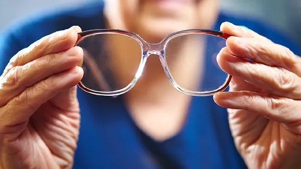 长期对电脑吃什么保护眼睛插图1