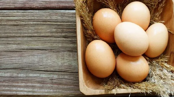 鸡蛋怎么能剥完整插图1