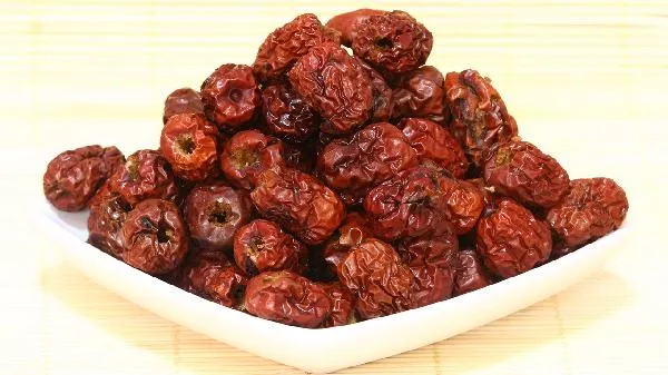 每天吃10颗红枣多吗插图1