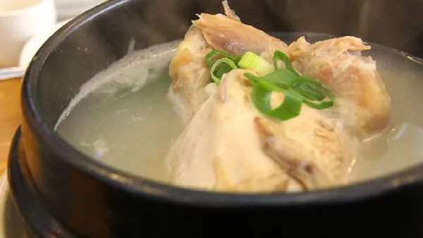 菌菇炖鸡汤怎样炖才好喝插图1