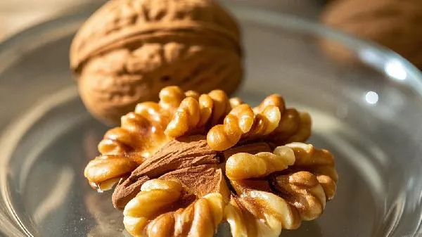 核桃仁的皮又苦又涩怎样去掉插图2