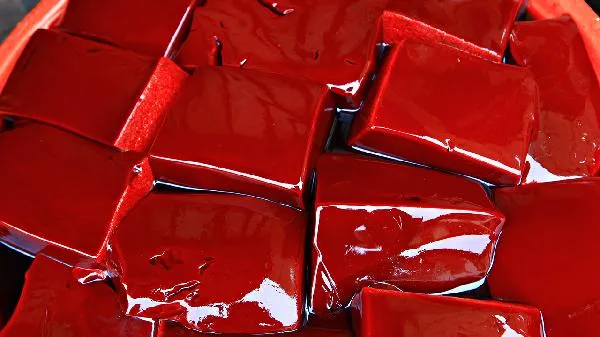 鸭血怎么做成血块插图1