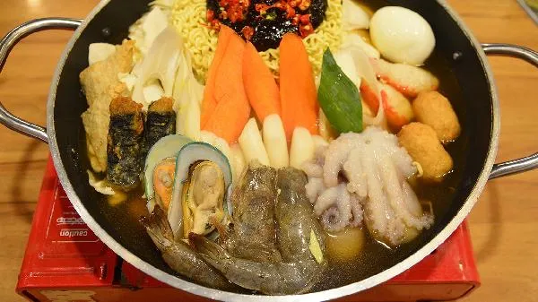 鲜猪血火锅美味又健康的做法插图