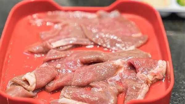 简述鉴别注水猪肉质量的方法插图1