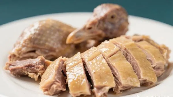 鸽子炖什么老人吃最好插图