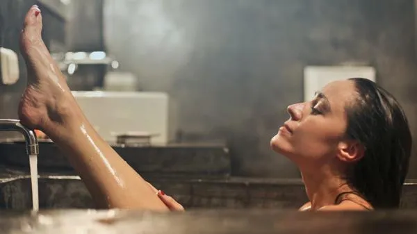 每天洗澡有啥危害插图1