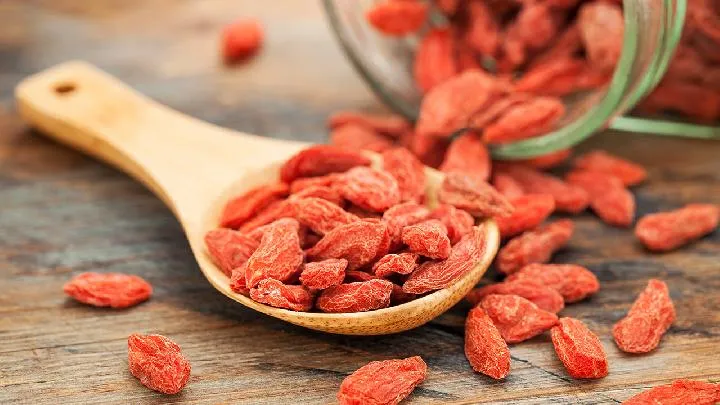 黑枸杞和红枸杞的区别的功效与作用插图